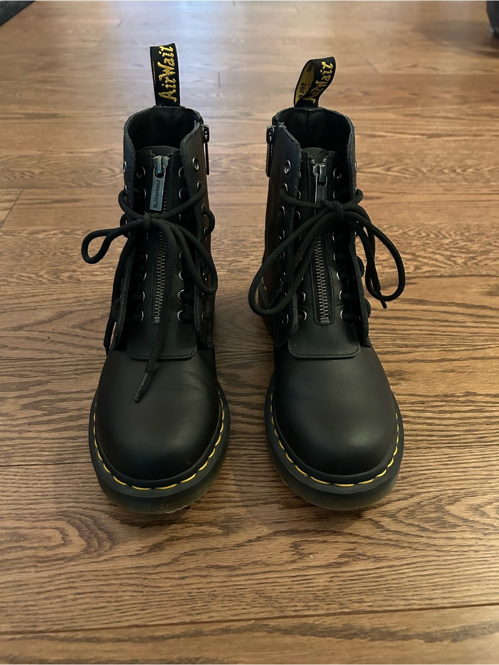 Dr. Marten 1460 Pascal Doublezip Boot